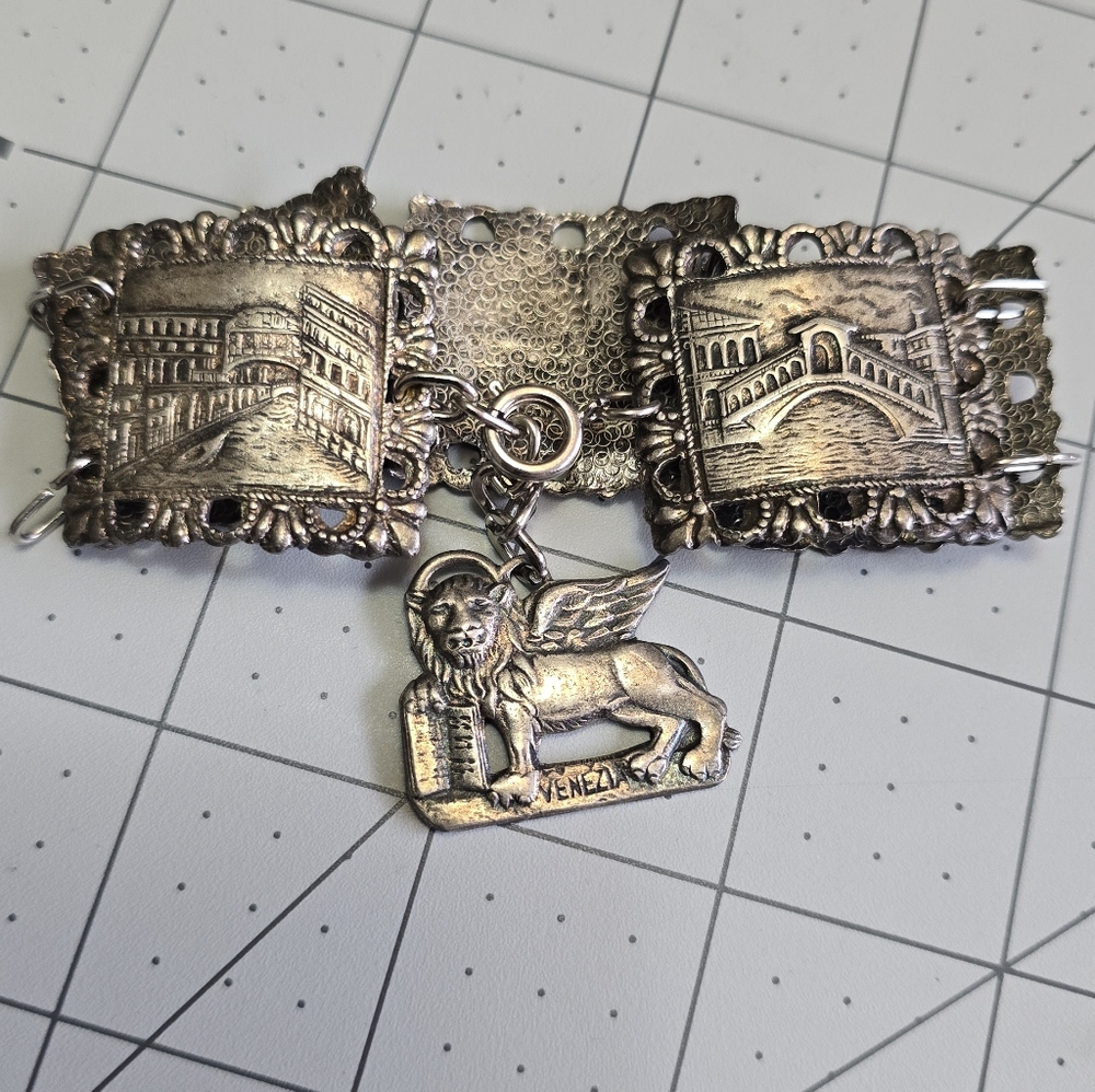 Vintage Venezia Silver Tone Bracelet with Venice Design